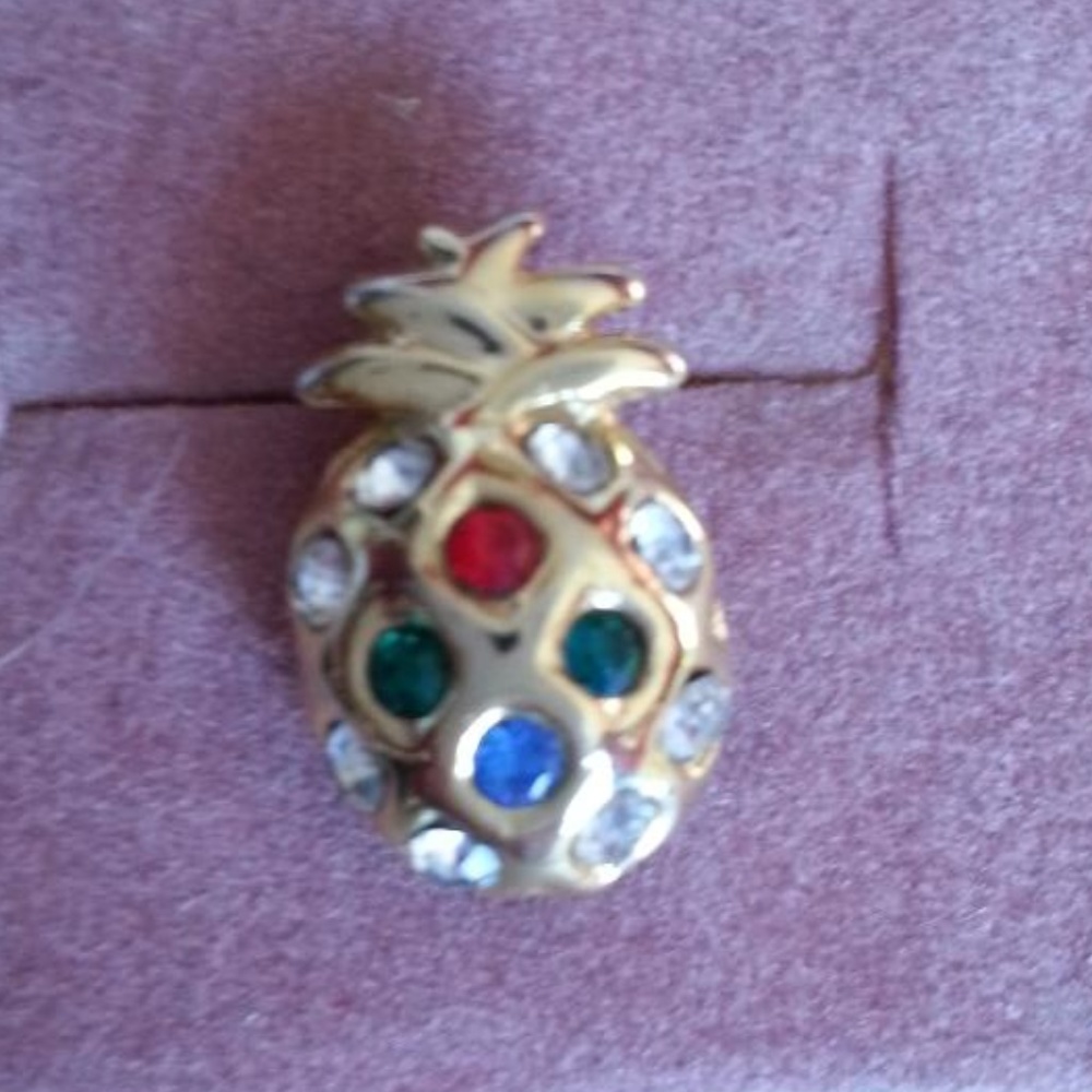 ♥️VINTAGE ARTISAN♥️ Crystal Pineapple Pin